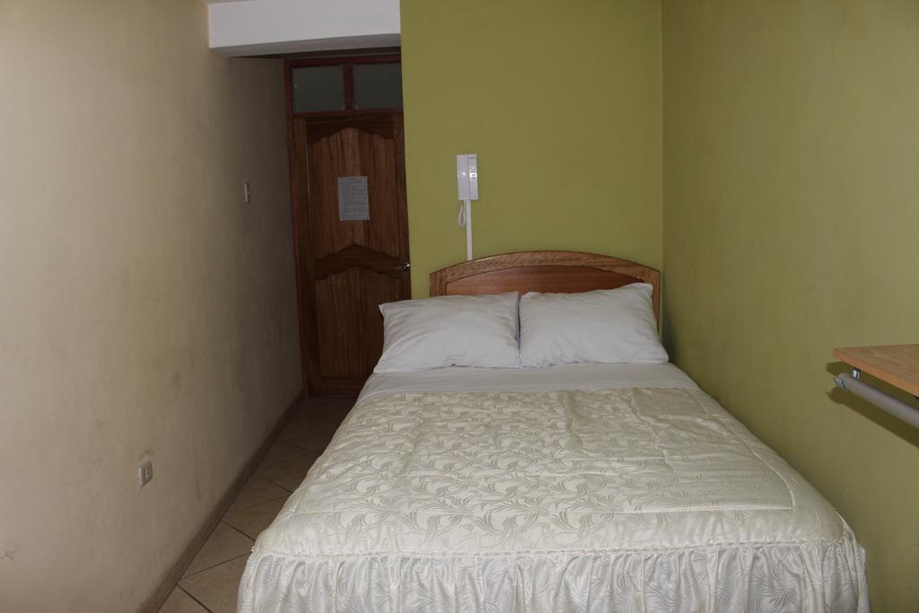 Posada De Percybal Lago Inn ปูโน ภายนอก รูปภาพ